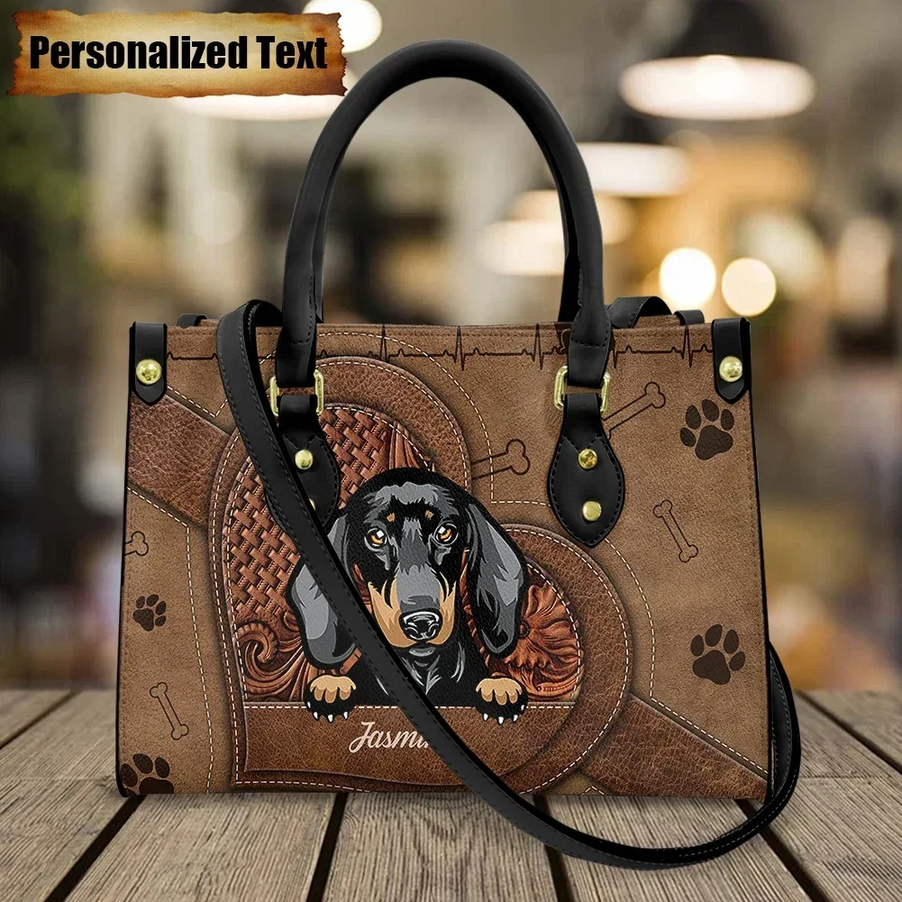 Luxury Bags Brand Names - กระเป๋าหนังสะพายไหล่สำหรับผู้หญิง ปักชื่อได้ ลายสุนัขดัชชุนด์น่ารัก กระเป๋าถือลำลอง ดีไซน์แบรนด์หรูหรา